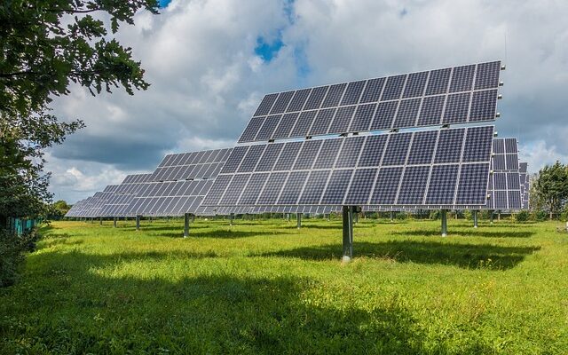 Falownik fotowoltaiczny – Klucz do wydajnego systemu energii słonecznej