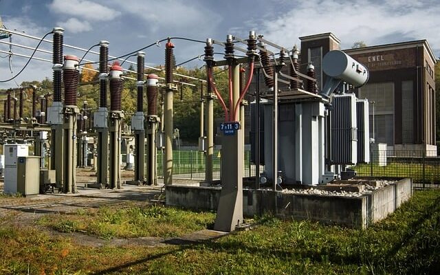 Magazyn energii 5 kW – Klucz do efektywnej produkcji i dystrybucji prądu