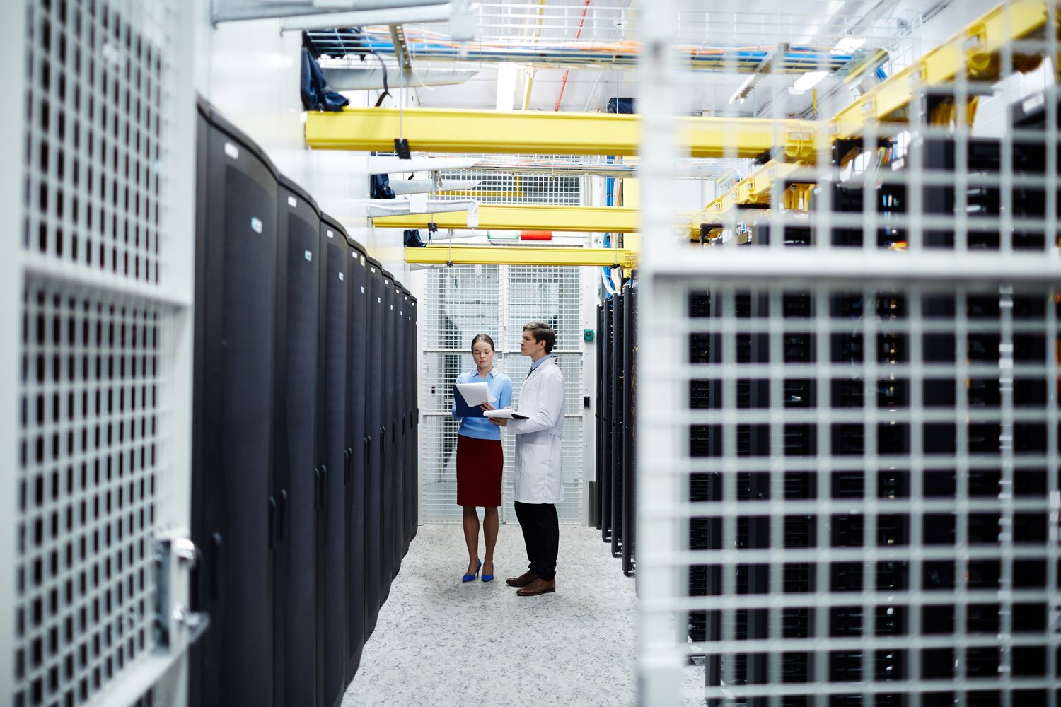 Zasilacze UPS w serwerowniach – konfiguracja i monitorowanie (elektryka) (2025-05-29)