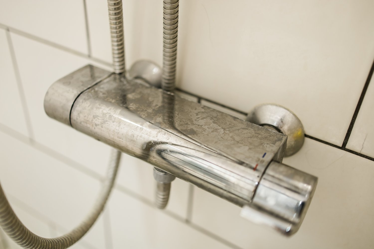 Awarie mieszaczy termostatycznych – diagnostyka i naprawa
