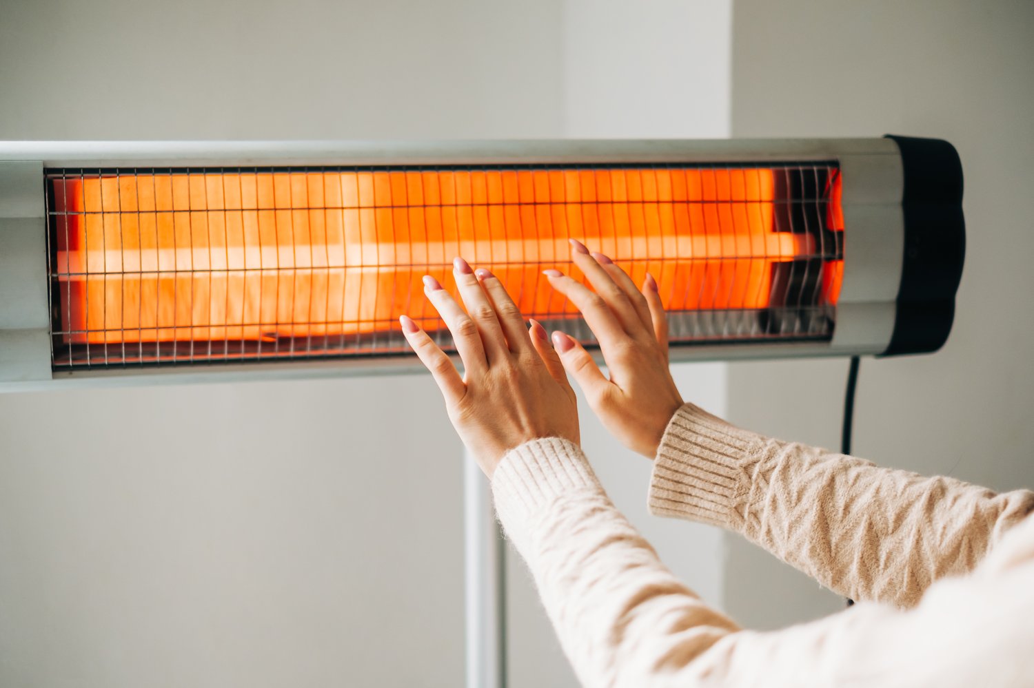 Jak efektywnie ogrzać dom: przewodnik po grzejnikach elektrycznych
