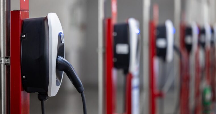Elektromobilność w budownictwie – projektowanie infrastruktury ładowania