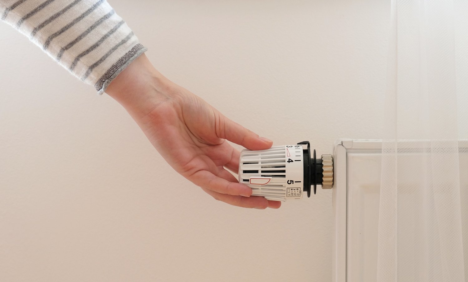 Jak skutecznie odpowietrzyć system ogrzewania w domu