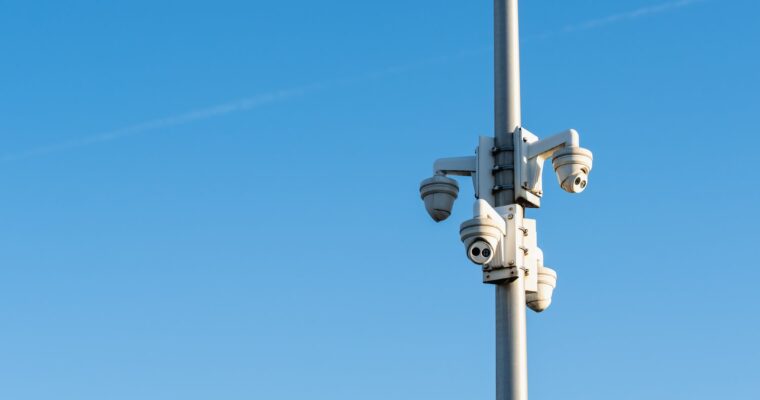 Trendy w oświetleniu ulicznym LED – inteligentne zarządzanie infrastrukturą miejską