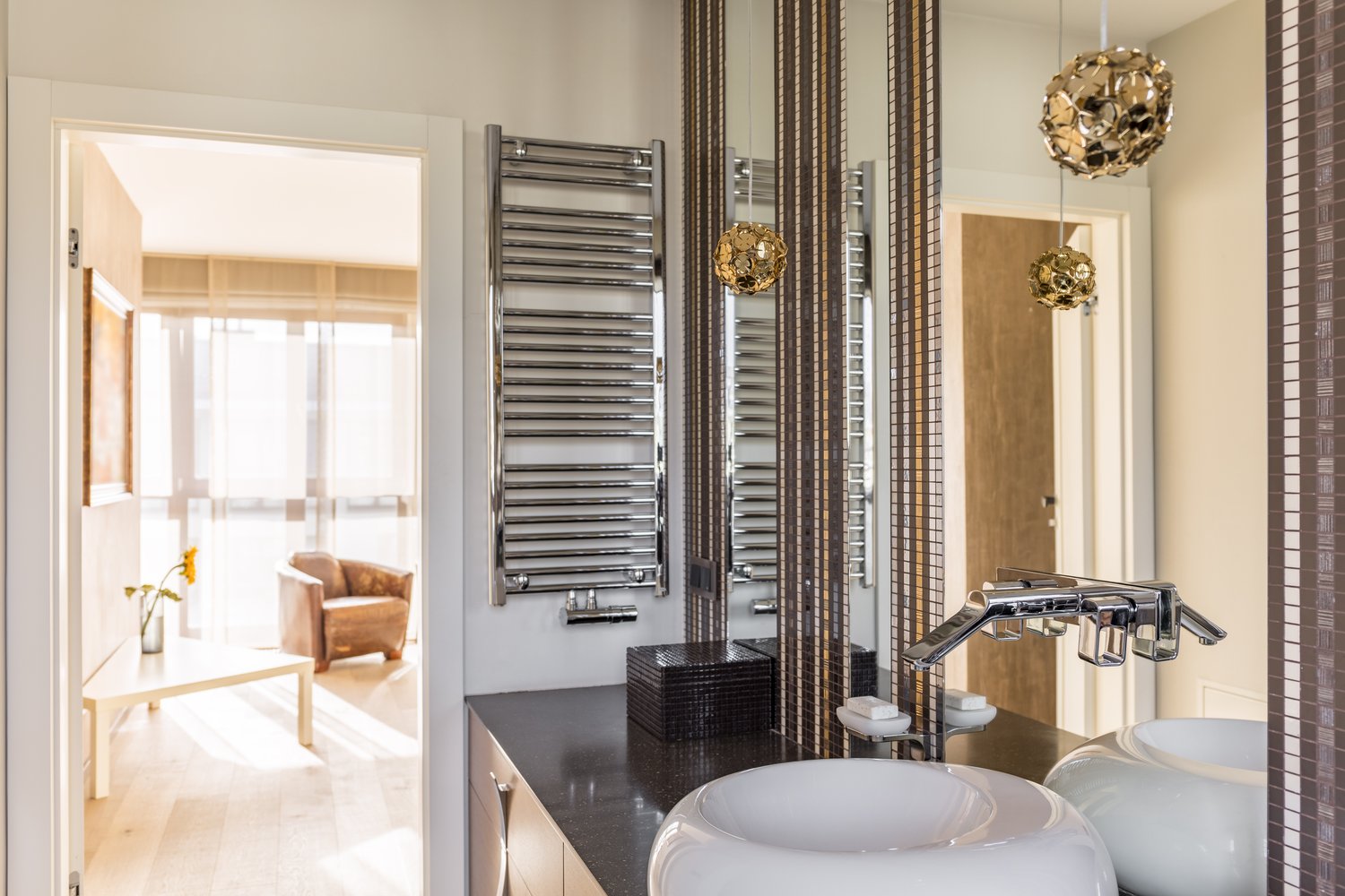 Eleganckie i funkcjonalne grzejniki łazienkowe – przewodnik wyboru