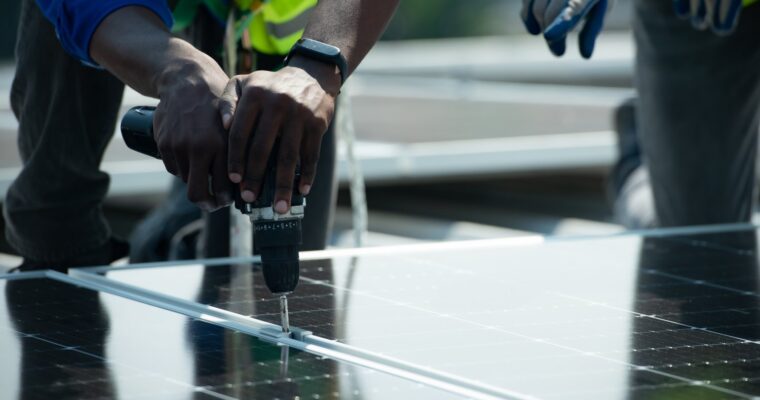Jak skutecznie odpowietrzyć instalację solarną? Praktyczne wskazówki
