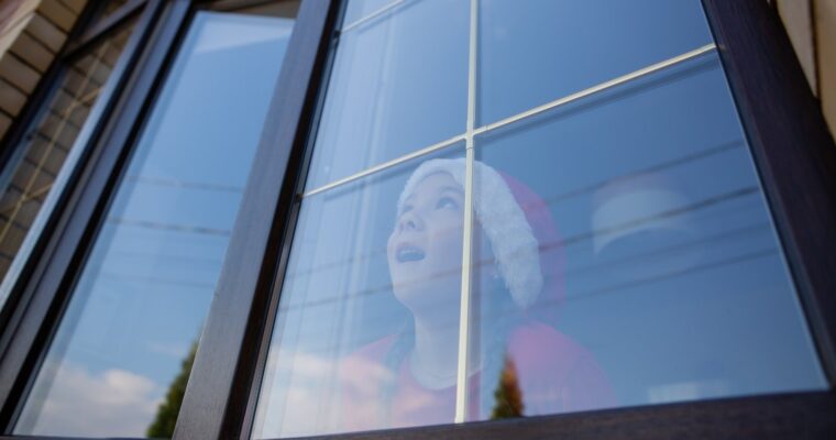 Okna fotowoltaiczne – przezroczysta przyszłość energetyki słonecznej