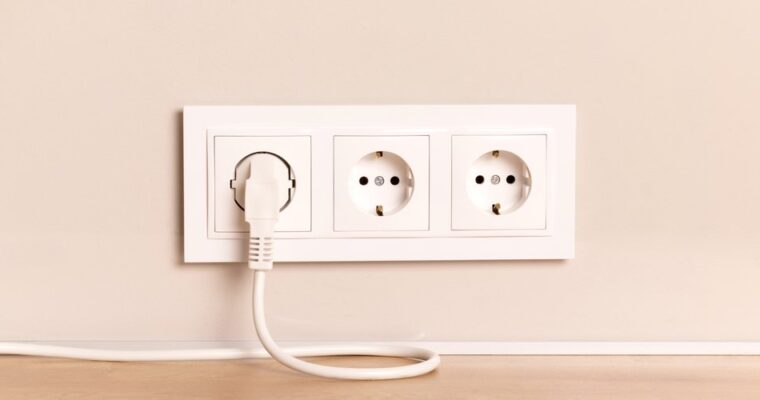 Praktyczne porady dotyczące wyboru i montażu gniazd elektrycznych w domu i biurze