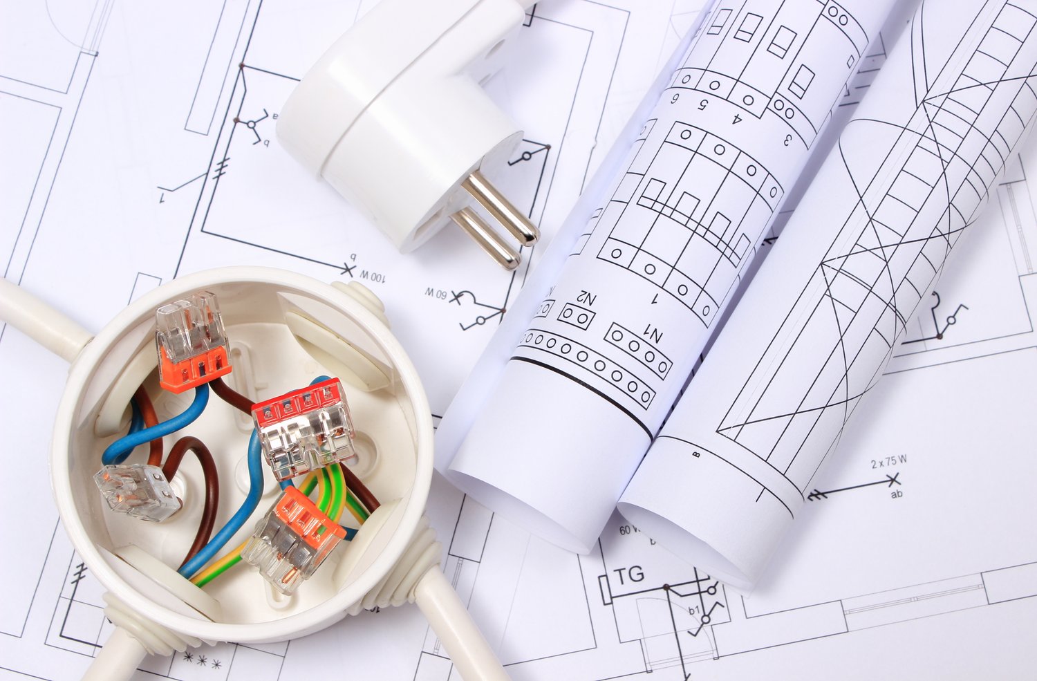 Praktyczne rozwiązania elektryczne i hydrauliczne dla nowoczesnego domu