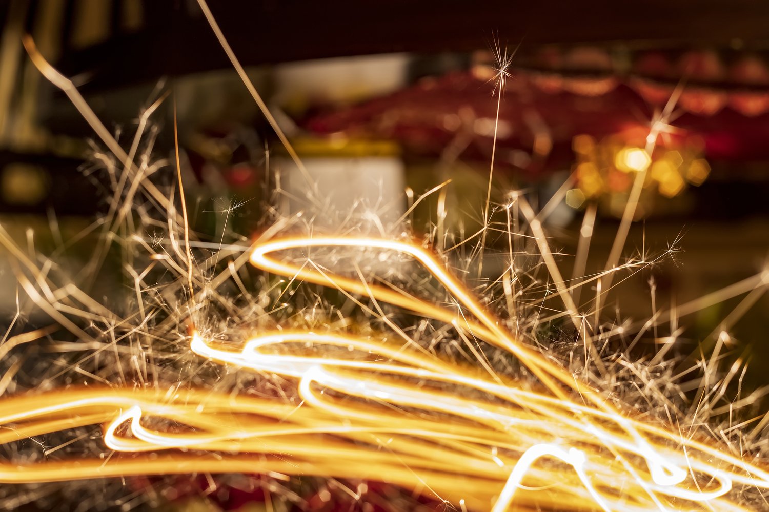 Co zrobić gdy przewód elektryczny się nagrzewa? Przyczyny i rozwiązania