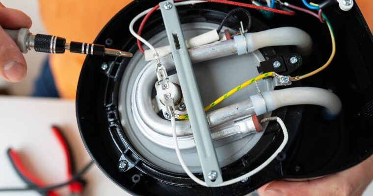 Dlaczego bojler elektryczny długo podgrzewa wodę? Najczęstsze przyczyny