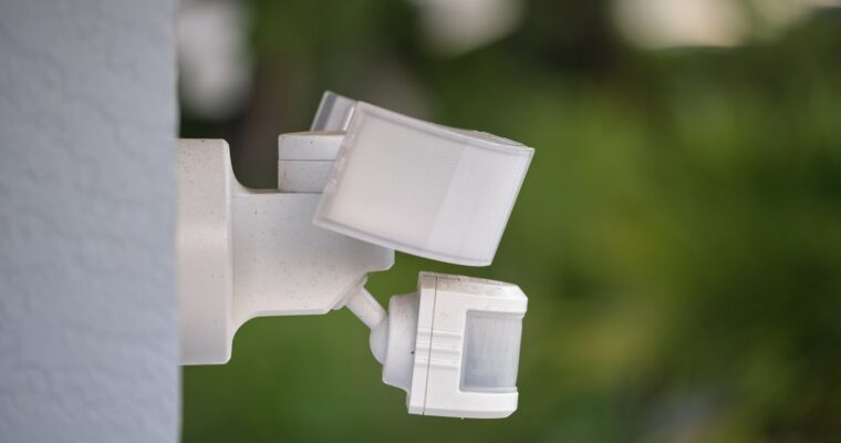 Dlaczego czujnik ruchu reaguje bez przyczyny? Najczęstsze usterki