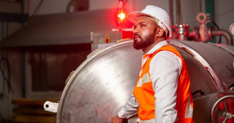 Jak rozpoznać uszkodzoną membranę w naczyniu wzbiorcym?