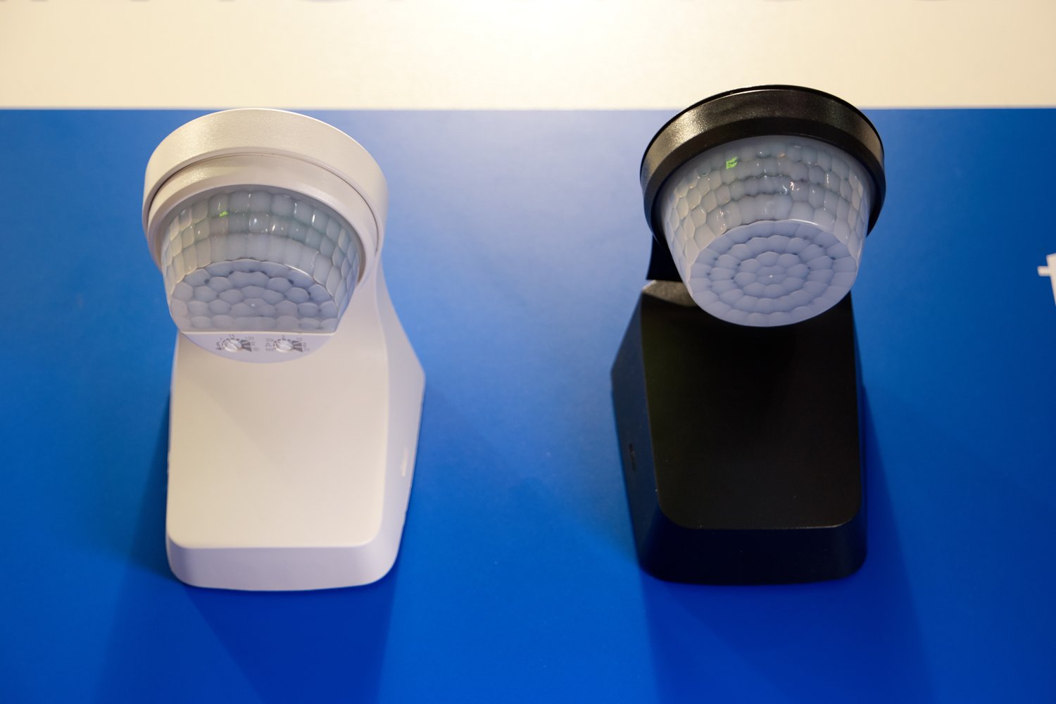 Dlaczego czujnik ruchu reaguje mimo braku obecności? Metody kalibracji