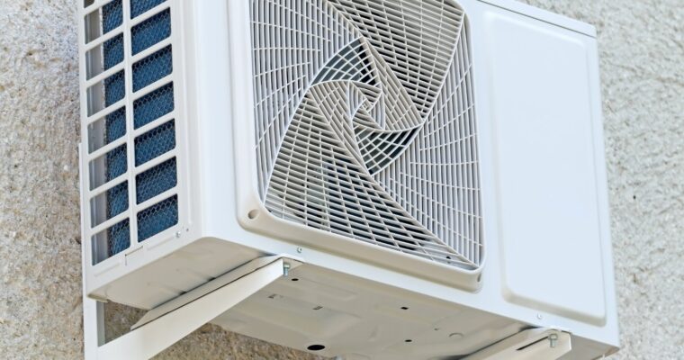 Jak wybrać energooszczędny klimatyzator ścienny dla swojego domu